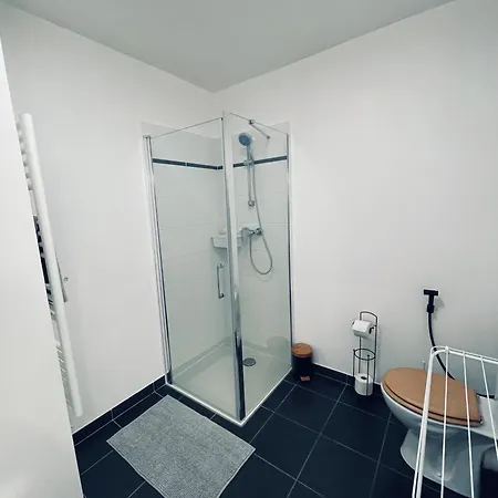 Lahcen Guest house Thorigny-sur-Marne